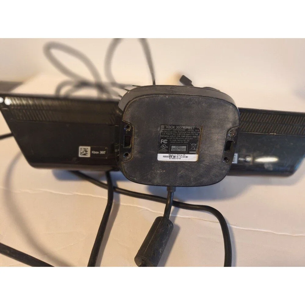 Microsoft 1414 Xbox 360 Kinect Sensor Bar Only - Black Pre-Owned READ